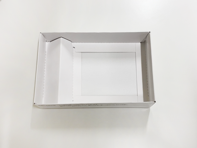 お菓子の箱折り組み立て